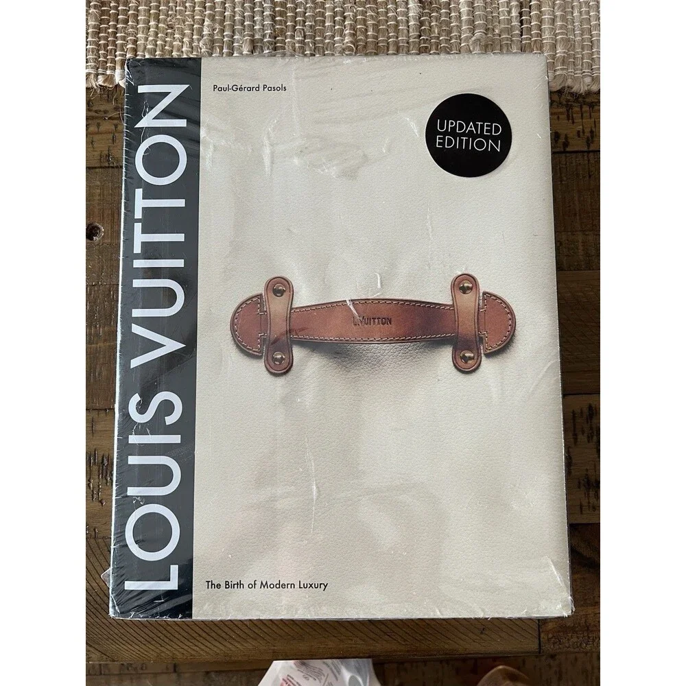 Louis Vuitton: The Birth of Modern Luxury – Updated Edition (Hardcover)